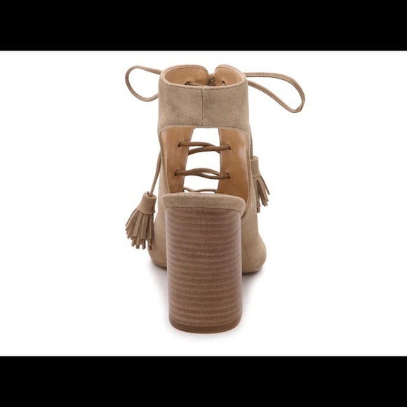 Jessica Simpson Peep Toe Tilroy Sandal - Picture 4 of 11